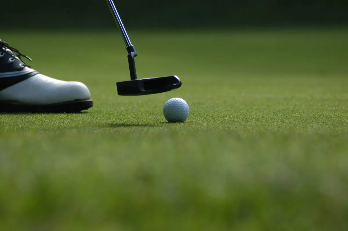 Netanyahu, o Papa e a Partida de Golfe