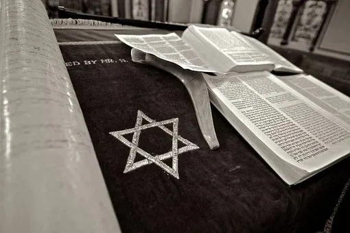 No Enterro Judaico, a Preocupação do Viúvo